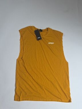 NWT Men's Large Oakley Classic B1B Sleeveless shirt in the "Soft Orange" color.